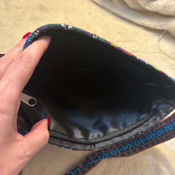 NEW Crossbody Bag Black Fabric Floral Embroidered Boho Wood Beads Fringe NWT - Picture 12 of 16